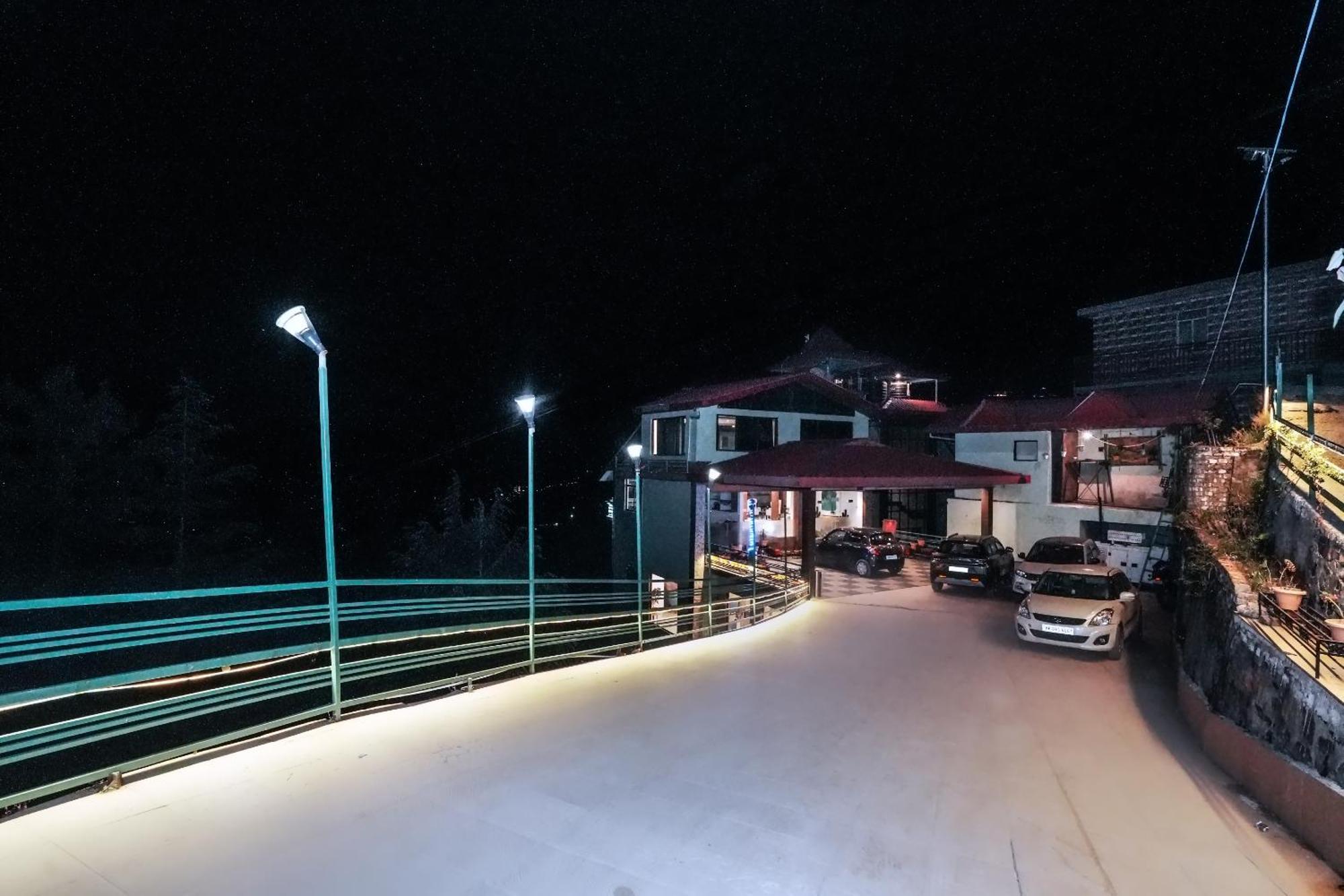 Himalayan Mountain And Valley View - Garden With Bonefire - Ample Parking - Luxury Balcony Rooms -By Aachman Stays!! Mashobra Shimla Eksteriør billede