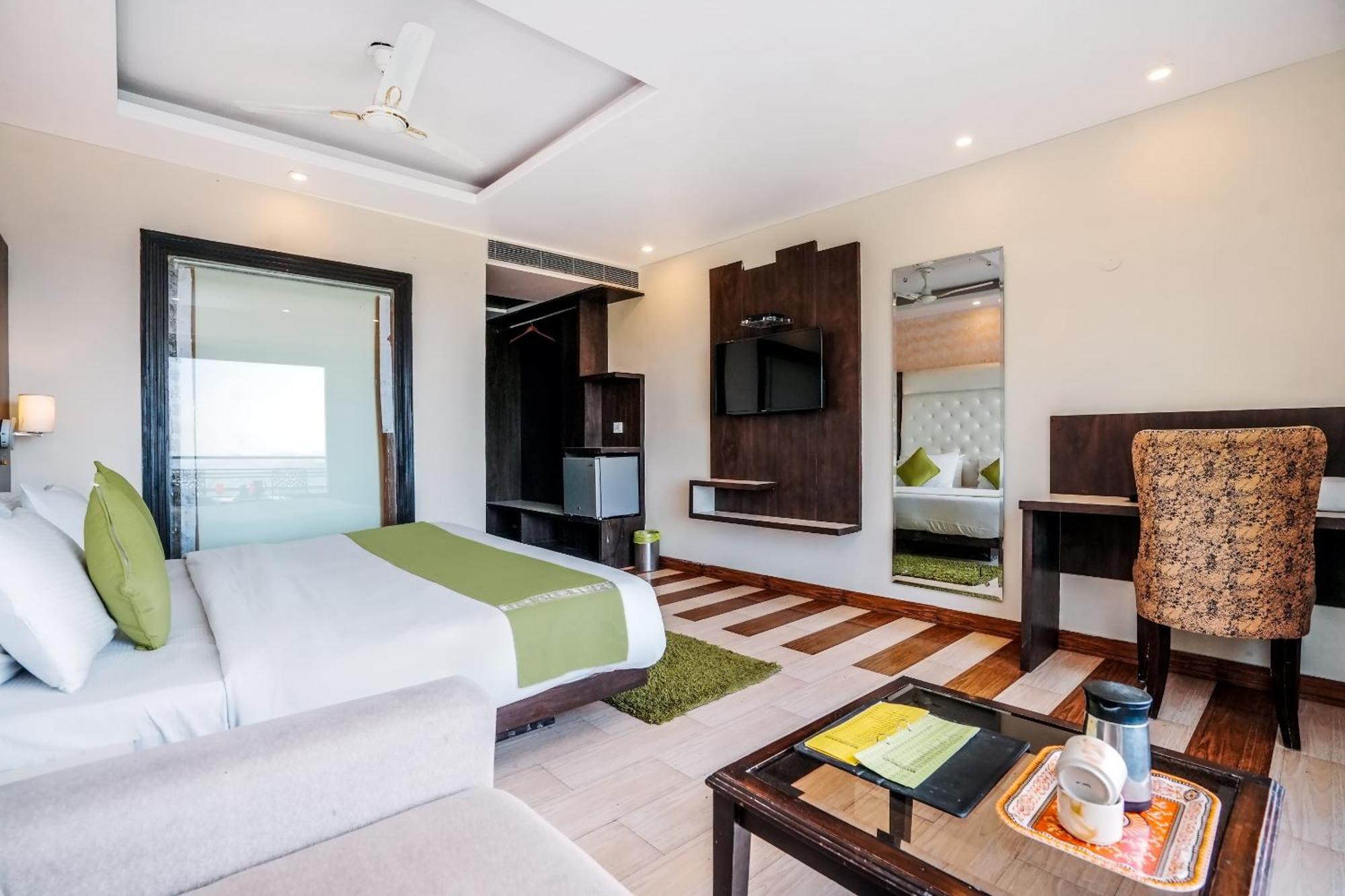 Himalayan Mountain And Valley View - Garden With Bonefire - Ample Parking - Luxury Balcony Rooms -By Aachman Stays!! Mashobra Shimla Eksteriør billede