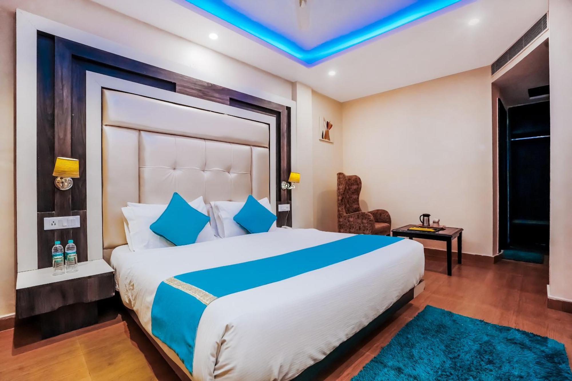 Himalayan Mountain And Valley View - Garden With Bonefire - Ample Parking - Luxury Balcony Rooms -By Aachman Stays!! Mashobra Shimla Eksteriør billede