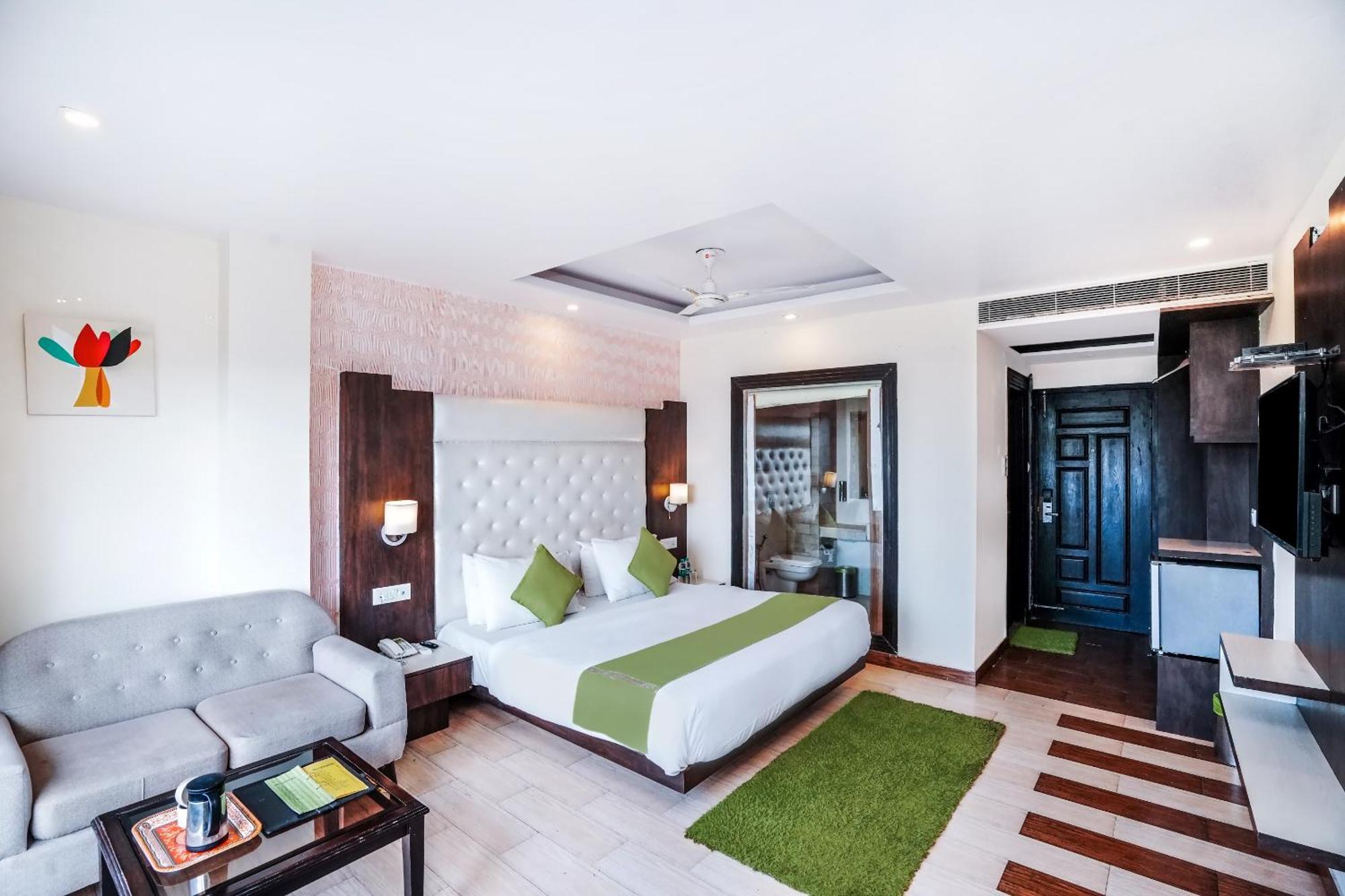 Himalayan Mountain And Valley View - Garden With Bonefire - Ample Parking - Luxury Balcony Rooms -By Aachman Stays!! Mashobra Shimla Eksteriør billede